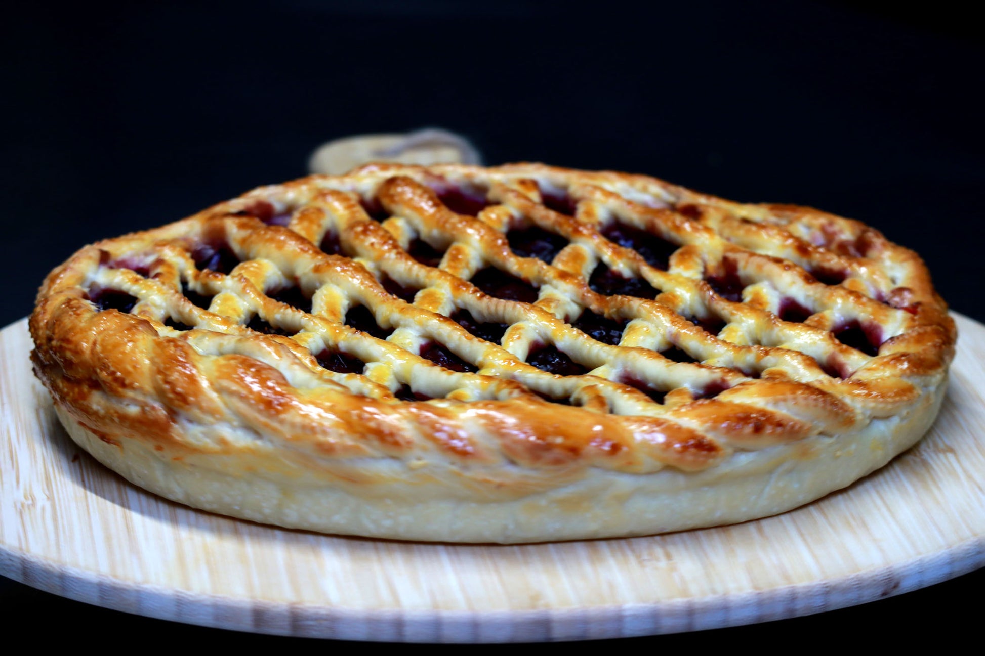 Pastete mit Kirschen