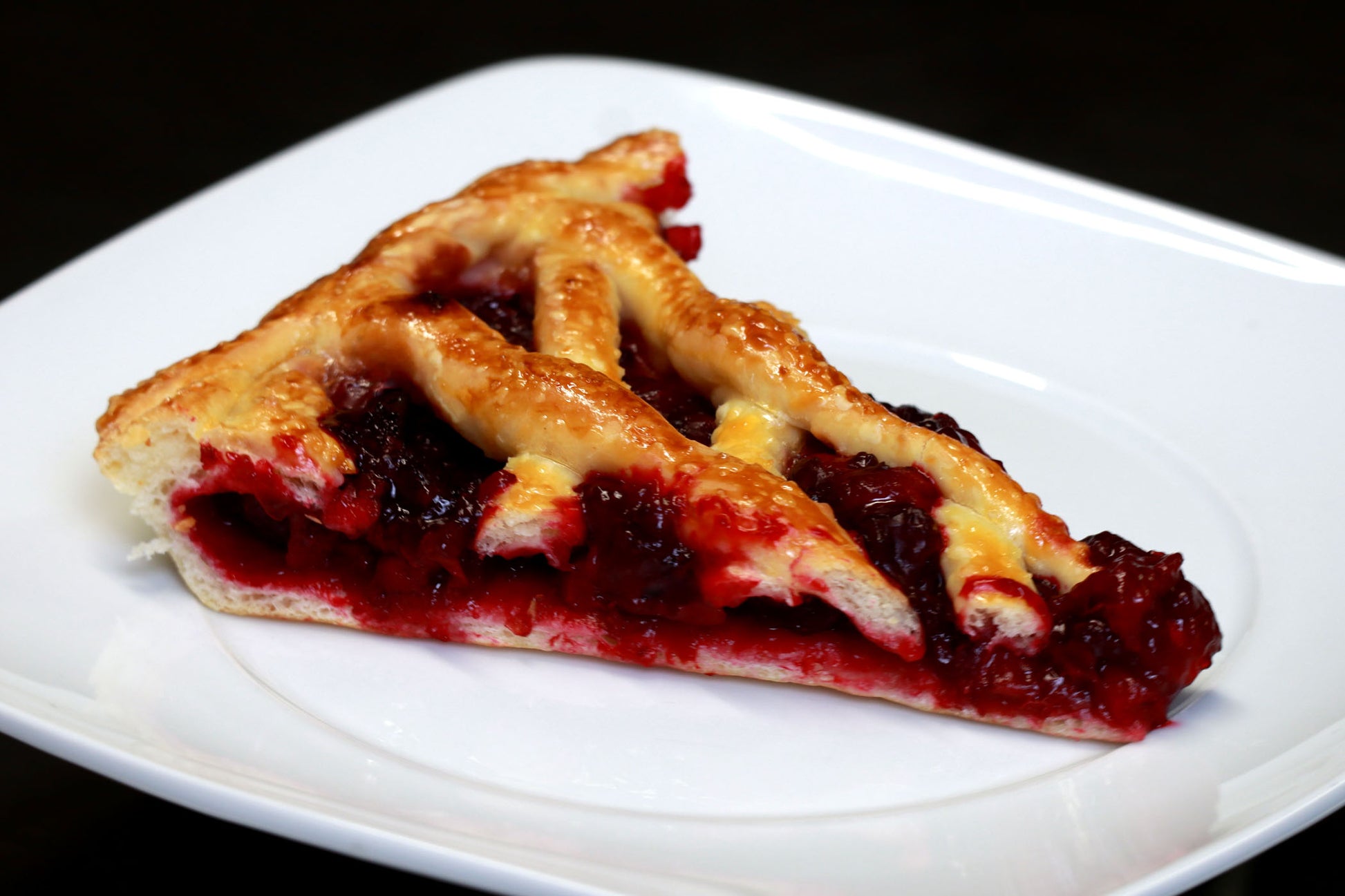 Pastete mit Kirschen