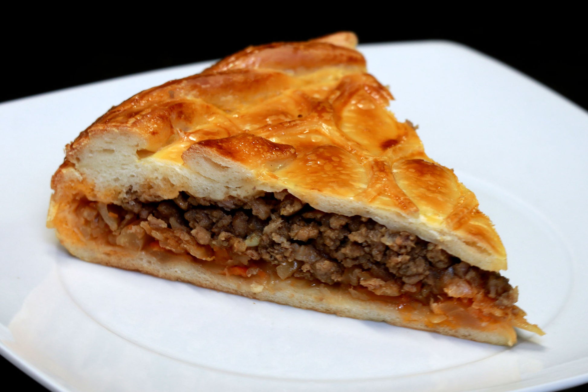 Pastete mit Kohl und Fleisch