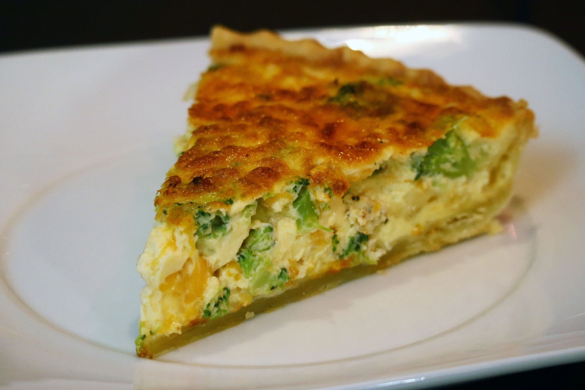 Quiche mit Hähnchen, Brokkoli & Cheddar