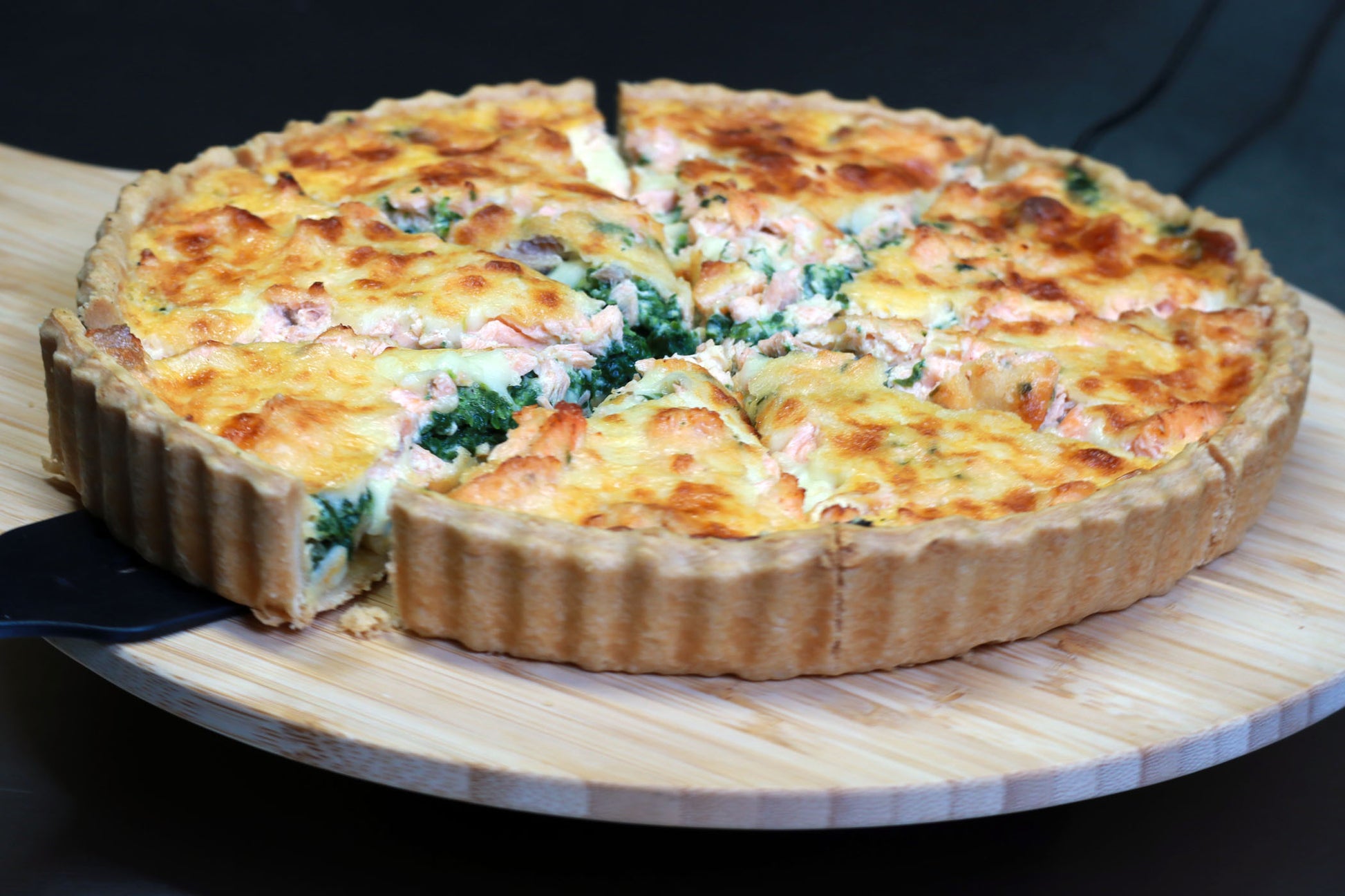 Quiche mit Lachs, Spinat & Mozzarella