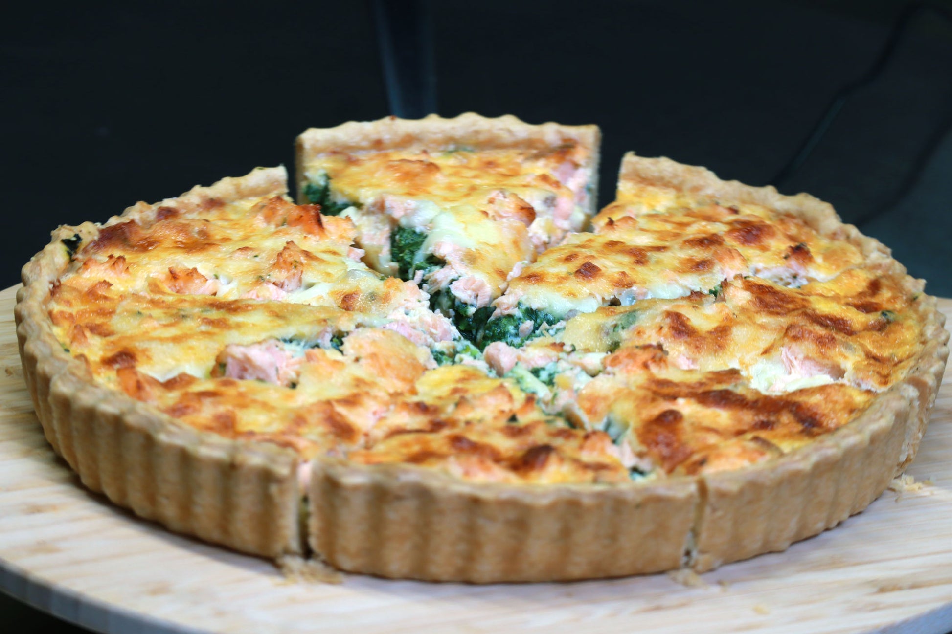 Quiche mit Lachs, Spinat & Mozzarella