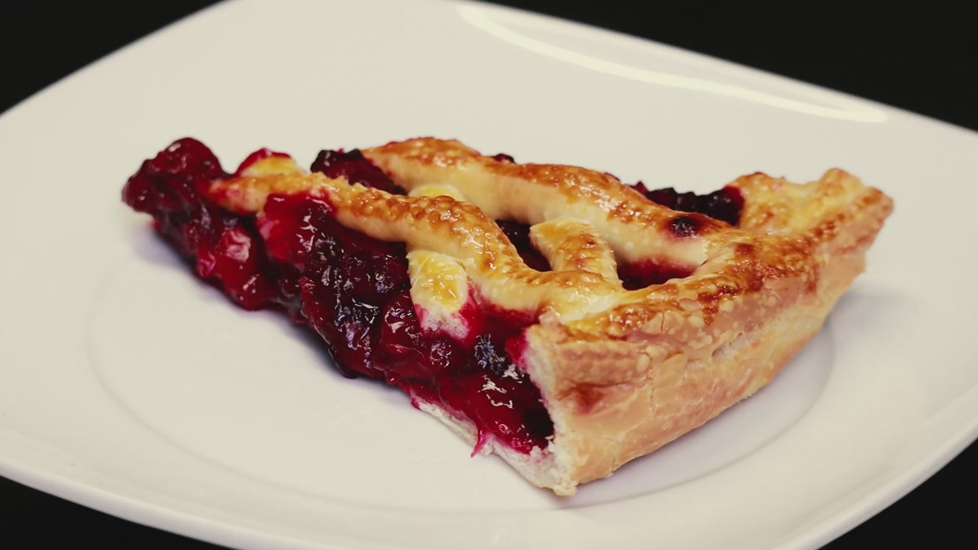 Pastete mit Kirschen