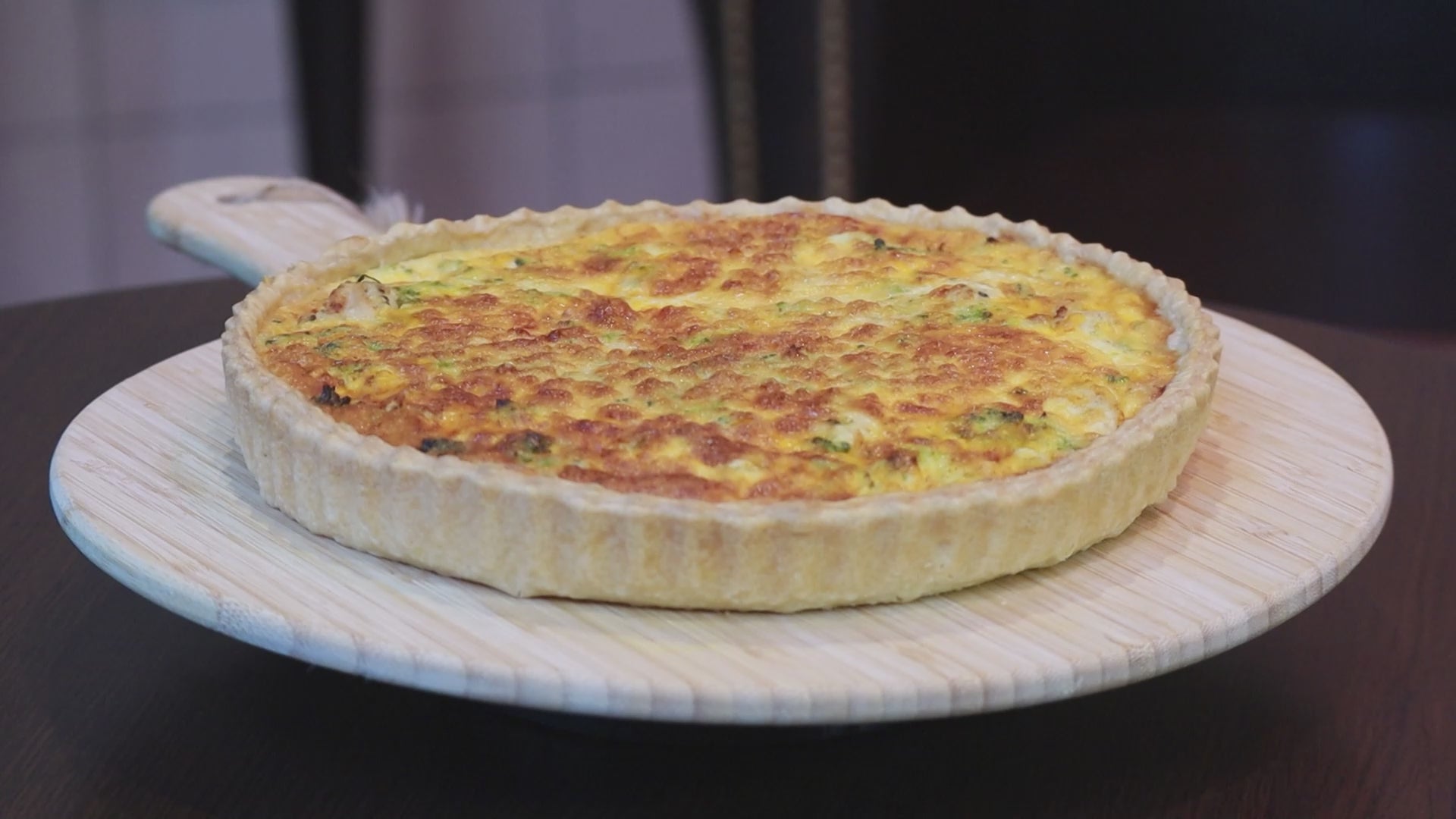 Quiche mit Hähnchen, Brokkoli & Cheddar